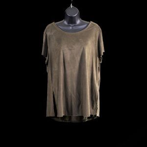 Chelsea + Theodore Women's XL short sleeved faux suede blouse, olive